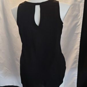 Black V-neck Sleeveless top w back Keyhole Opening